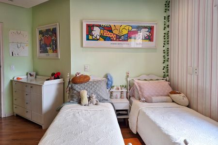 Casa à venda com 420m², 4 quartos e 4 vagas Casa à venda com 420m², 4 quartos e 4 vagasSuíte 2