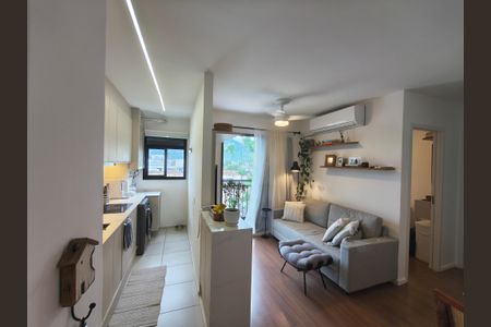Apartamento à venda com 43m², 2 quartos e 1 vaga Apartamento à venda com 43m², 2 quartos e 1 vagaSala