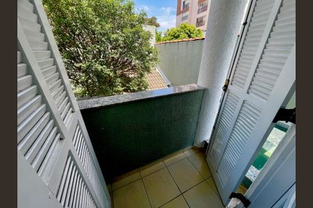 Casa à venda com 136m², 3 quartos e 3 vagas Casa à venda com 136m², 3 quartos e 3 vagasSacada do Quarto 2