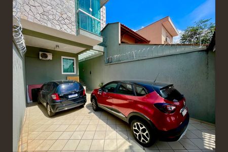 Casa à venda com 136m², 3 quartos e 3 vagas Casa à venda com 136m², 3 quartos e 3 vagasGaragem