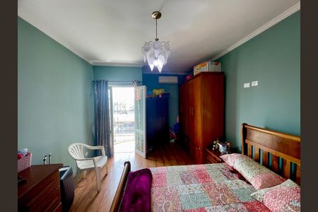 Casa à venda com 136m², 3 quartos e 3 vagas Casa à venda com 136m², 3 quartos e 3 vagasQuarto 1