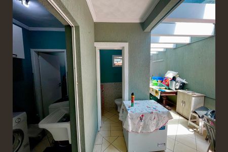 Casa à venda com 136m², 3 quartos e 3 vagas Casa à venda com 136m², 3 quartos e 3 vagasÁrea de Serviço