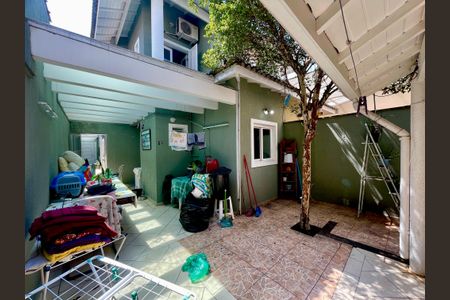 Casa à venda com 136m², 3 quartos e 3 vagas Casa à venda com 136m², 3 quartos e 3 vagasQuintal Churrasqueira