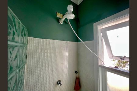 Casa à venda com 136m², 3 quartos e 3 vagas Casa à venda com 136m², 3 quartos e 3 vagasBanheiro 1