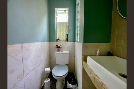 Casa à venda com 136m², 3 quartos e 3 vagas Casa à venda com 136m², 3 quartos e 3 vagasBanheiro 4