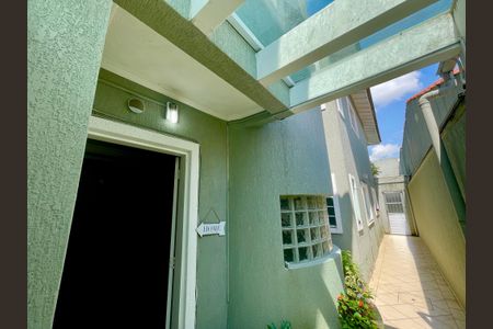 Casa à venda com 136m², 3 quartos e 3 vagas Casa à venda com 136m², 3 quartos e 3 vagasCorredor Externo