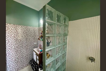 Casa à venda com 136m², 3 quartos e 3 vagas Casa à venda com 136m², 3 quartos e 3 vagasBanheiro 1