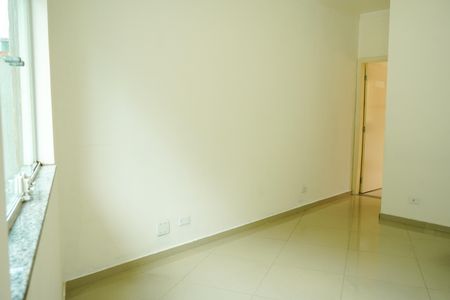 Casa para alugar com 180m², 2 quartos e 3 vagasSala