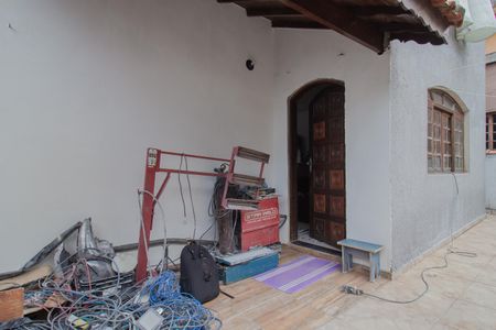 Casa para alugar com 192m², 2 quartos e 3 vagas Casa para alugar com 192m², 2 quartos e 3 vagasHall de entrada