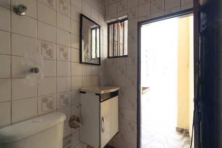 Banheiro de casa para alugar com 1 quarto, 40m² em Artur Alvim, São Paulo