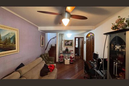 Casa à venda com 3 quartos, 144m² em Parque Fongaro, São Paulo