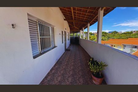 Casa à venda com 3 quartos, 144m² em Parque Fongaro, São Paulo