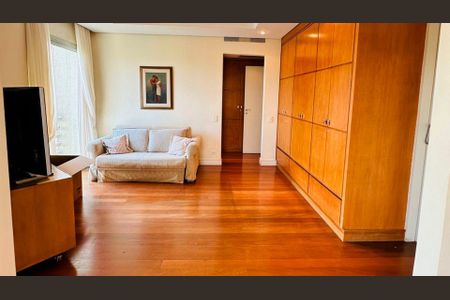 Apartamento à venda com 3 quartos, 334m² em Cerqueira César, São Paulo