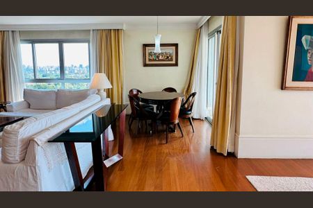 Apartamento à venda com 3 quartos, 334m² em Cerqueira César, São Paulo