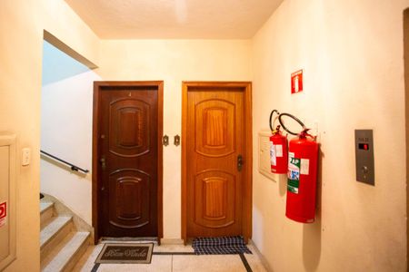 Apartamento à venda com 57m², 2 quartos e 1 vagaHall de entrada
