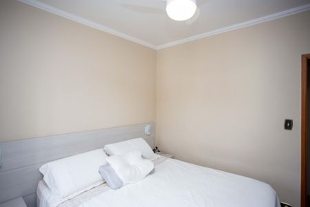 Apartamento à venda com 57m², 2 quartos e 1 vagaQuarto 2