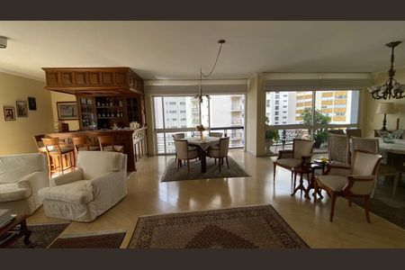 Apartamento à venda com 3 quartos, 250m² em Santa Cecilia, São Paulo