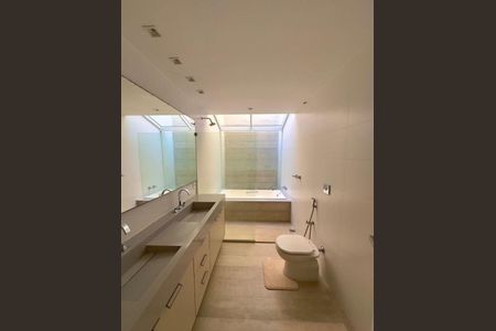 Casa à venda com 4 quartos, 445m² em Barra da Tijuca, Rio de Janeiro