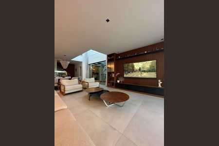 Casa à venda com 4 quartos, 445m² em Barra da Tijuca, Rio de Janeiro