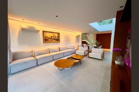 Casa à venda com 4 quartos, 445m² em Barra da Tijuca, Rio de Janeiro