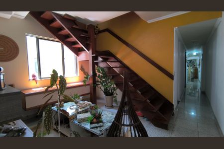 Apartamento à venda com 324m², 4 quartos e 3 vagas Apartamento à venda com 324m², 4 quartos e 3 vagasHall dos Quartos