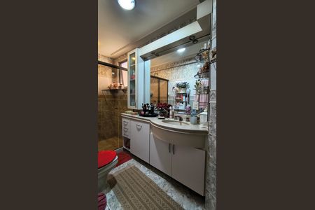 Apartamento à venda com 324m², 4 quartos e 3 vagas Apartamento à venda com 324m², 4 quartos e 3 vagasBanheiro da Suíte