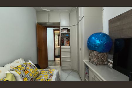 Apartamento à venda com 324m², 4 quartos e 3 vagas Apartamento à venda com 324m², 4 quartos e 3 vagasQuarto 2