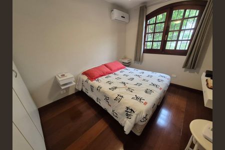 Casa à venda com 4 quartos, 199m² em Campo Belo, São Paulo