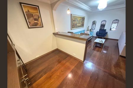 Casa à venda com 4 quartos, 199m² em Campo Belo, São Paulo