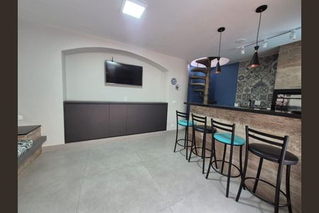 Casa à venda com 4 quartos, 199m² em Campo Belo, São Paulo