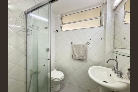 Apartamento à venda com 134m², 3 quartos e 1 vaga Apartamento à venda com 134m², 3 quartos e 1 vagaBanheiro Social
