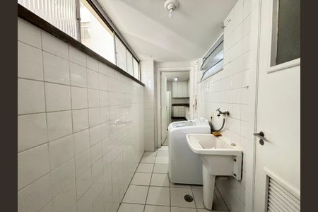 Apartamento à venda com 134m², 3 quartos e 1 vaga Apartamento à venda com 134m², 3 quartos e 1 vagaÁrea de Serviço