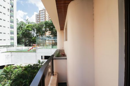 Apartamento para alugar com 200m², 3 quartos e 3 vagas Apartamento para alugar com 200m², 3 quartos e 3 vagasVaranda da Suíte 1