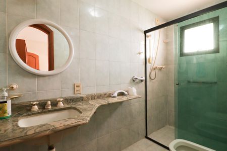 Apartamento para alugar com 200m², 3 quartos e 3 vagas Apartamento para alugar com 200m², 3 quartos e 3 vagasBanheiro da Suíte 2