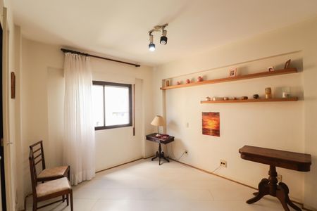 Apartamento para alugar com 200m², 3 quartos e 3 vagas Apartamento para alugar com 200m², 3 quartos e 3 vagasSuíte 3