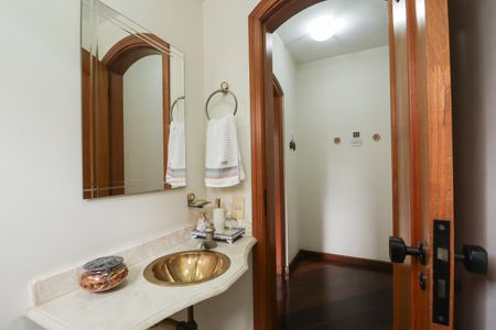 Apartamento para alugar com 200m², 3 quartos e 3 vagas Apartamento para alugar com 200m², 3 quartos e 3 vagasLavabo