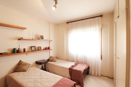 Apartamento para alugar com 200m², 3 quartos e 3 vagas Apartamento para alugar com 200m², 3 quartos e 3 vagasSuíte 2