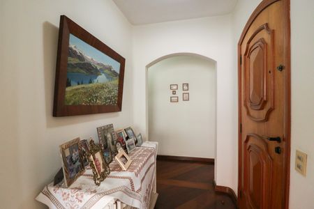 Apartamento para alugar com 200m², 3 quartos e 3 vagas Apartamento para alugar com 200m², 3 quartos e 3 vagasEntrada