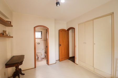 Apartamento para alugar com 200m², 3 quartos e 3 vagas Apartamento para alugar com 200m², 3 quartos e 3 vagasSuíte 3