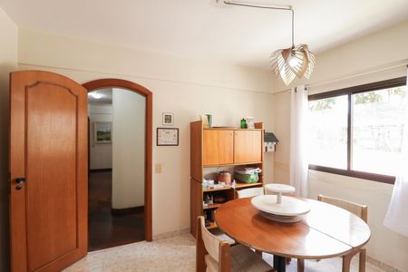 Apartamento para alugar com 200m², 3 quartos e 3 vagas Apartamento para alugar com 200m², 3 quartos e 3 vagasCozinha