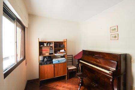 Apartamento para alugar com 200m², 3 quartos e 3 vagas Apartamento para alugar com 200m², 3 quartos e 3 vagasQuarto