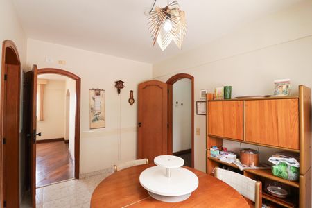 Apartamento para alugar com 200m², 3 quartos e 3 vagas Apartamento para alugar com 200m², 3 quartos e 3 vagasCozinha