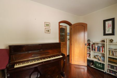 Apartamento para alugar com 200m², 3 quartos e 3 vagas Apartamento para alugar com 200m², 3 quartos e 3 vagasQuarto