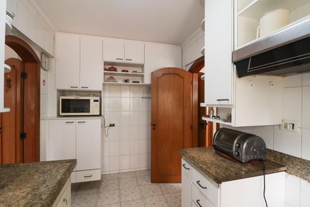 Apartamento para alugar com 200m², 3 quartos e 3 vagas Apartamento para alugar com 200m², 3 quartos e 3 vagasCozinha