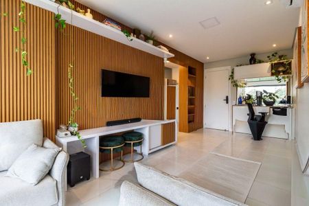 Apartamento à venda com 2 quartos, 73m² em Cerqueira César, São Paulo