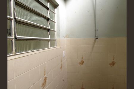 Casa à venda com 320m², 4 quartos e 2 vagasÁrea de Serviço Casa 2