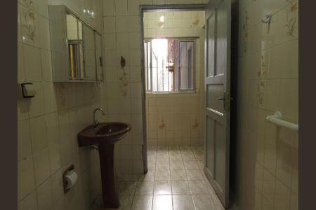 Casa à venda com 320m², 4 quartos e 2 vagasBanheiro Casa 2