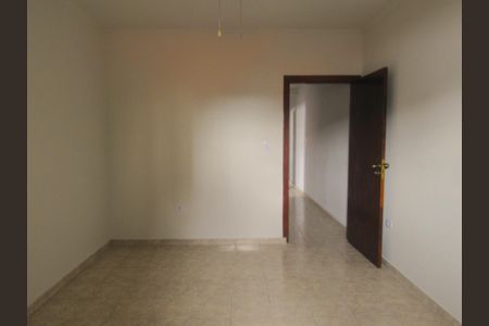 Casa à venda com 320m², 4 quartos e 2 vagasQuarto 2