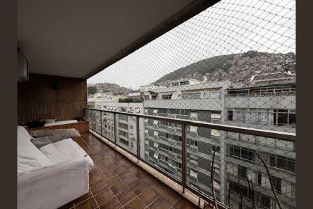 Apartamento à venda com 117m², 2 quartos e 1 vaga