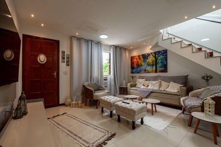 Casa à venda com 2 quartos, 92m² em Serra Grande, Niterói